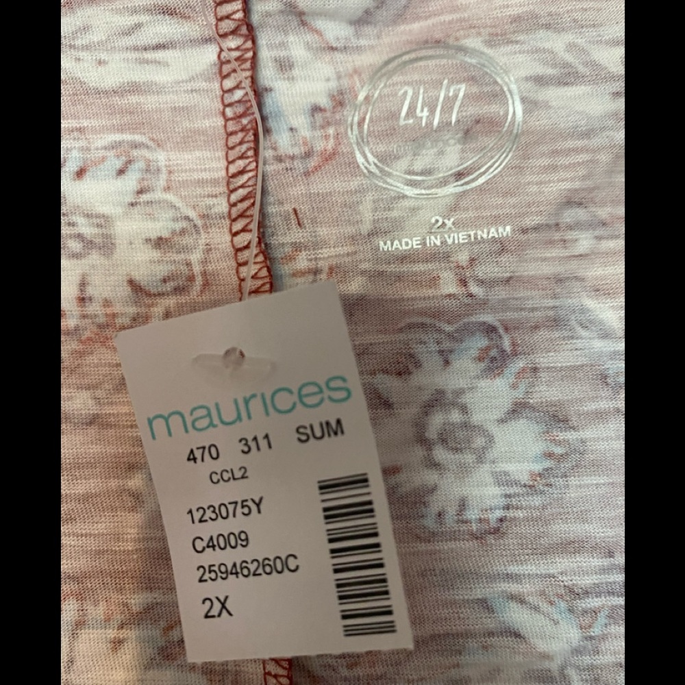 Brand New Maurice’s Floral Top Size 2X - Picture 5 of 9